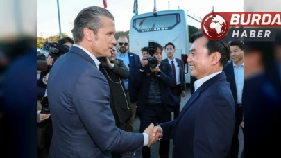 ABD Savunma Bakanı Güney Kore'de DMZ'yi Ziyaret Etti