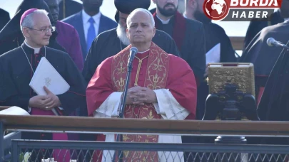 Papa, İznik'te Tarihi Ayini Yönetti: Binlerce Kişi Katıldı