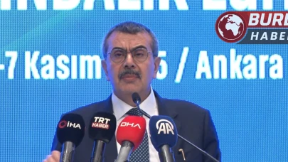 Bakan Yusuf Tekin'den Yurt Dışında Eğitim Görecek Öğrencilere Destek