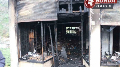 Rize'de Veresiye Tartışması: Müşteri Bakkalı Ateşe Verdi