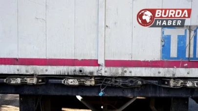 Amasya'da Tırda Yakalanan 13 Kaçak Göçmen Sınır Dışı Edildi