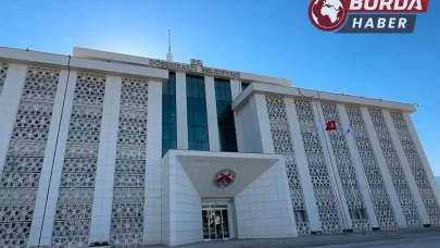 Antalya'da Belediye Yolsuzluğu Operasyonu: 10 Kişi Gözaltında