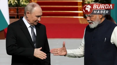Rusya Devlet Başkanı Putin Hindistan'da Resmi Törenle Karşılandı