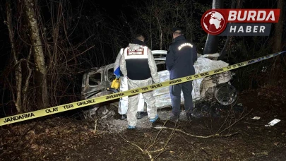 Safranbolu'da Ağaca Çarpan Araç Alev Aldı Sürücü Hayatını Kaybetti
