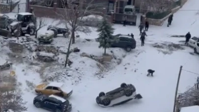 Malatya'da Kayan Araç Park Halindeki Aracı Devirdi