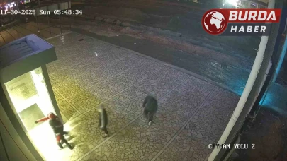 Adana'da 4 Çocuk Motosiklet Galerisinden 4 Motosiklet Çaldı