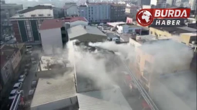 Sultangazi'de Çatı Yangını: Yabancı Uyruklu Adam Panikle Atladı