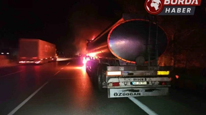 Adana'da Yağ Yüklü Tankerde Çıkan Yangın Ormanlık Alana Sıçradı
