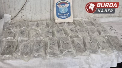 Depo dolusu esrarla Türkiye’ye girmek isterken yakalandı.