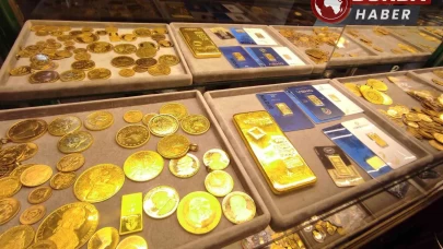 Gram altın 4 bin lirayı aşarak rekor kırdı.