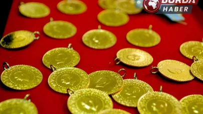Altın iç piyasada 4 bin 300 liranın üzerine çıkarak tarihi zirve yaptı