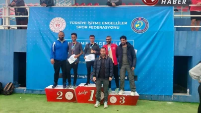 Bitlisli işitme engelli sporcu atletizmde Türkiye birincisi oldu.