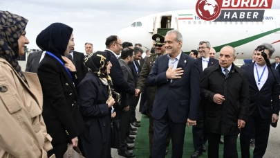 İran Cumhurbaşkanı Pezeşkiyan, Azerbaycan’ın başkenti Bakü’ye geldi.