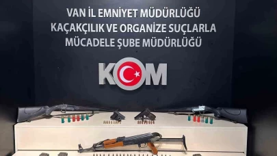 Van'da sosyal medyada silah paylaşımı yapanlara operasyon!