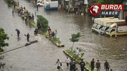 Hindistan’ın Gujarat eyaletinde şiddetli yağış: 14 ölü