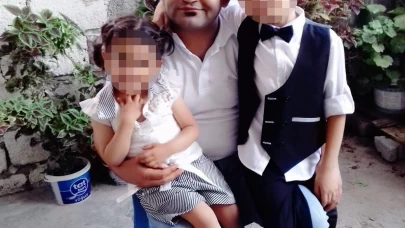 Elindeki demir yüksek gerilim hattına temas edince hayatını kaybetti.