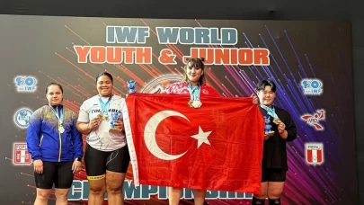 Ispartalı halterci Çevik’ten dünya şampiyonluğu!