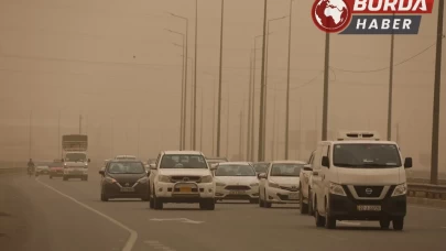 Irak’ı kum fırtınası vurdu, 4 kişi hayatını kaybetti.