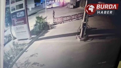 Sokakta karşılaştığı eski kocasını tabancayla vurdu.