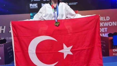 Sena Yılmaz, taekwondoda dünya şampiyonu oldu.