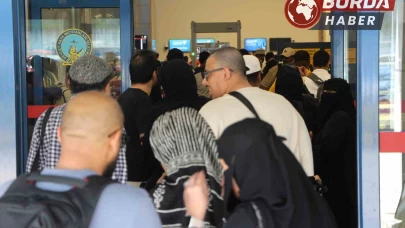 İran’dan tahliye edilen Ummanlı kafile Trabzon’dan ülkelerine dönüyor