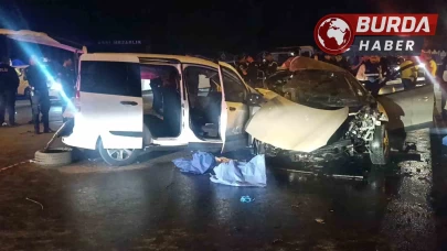 Gaziantep’te iki araç kafa kafaya çarpıştı: 5 kişi öldü