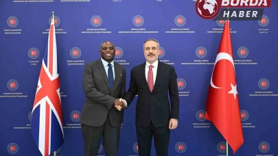 Hakan Fidan, Birleşik Krallık Dışişleri Bakanı Lammy ile görüştü.