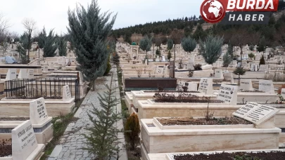 Kendisi için mezar kazdırdı, ertesi gün kazdırdığı mezara gömüldü.
