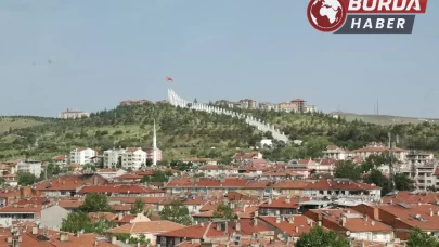 Polatlı’da öğrenci taşıyan otobüs alev alev yandı.