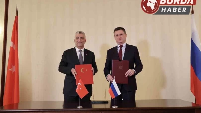 Bakan Bolat, Rusya Başbakan Yardımcısı Aleksandr Novak ile görüştü.