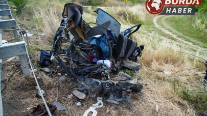 Edirne’de meydana gelen trafik kazasında 5 kişi hayatını kaybetti.