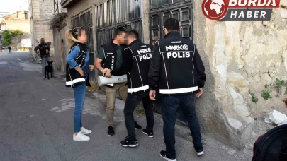 Nevşehir’deki narkotik operasyonunda 31 kişiden 26’sı tutuklandı.