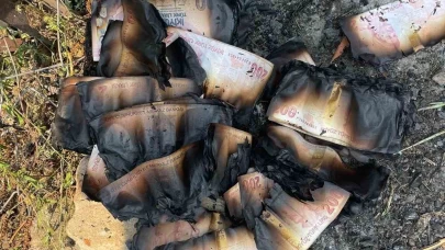 Yangında 80 bin lirası yanan adamın parası yenisiyle değiştirildi.
