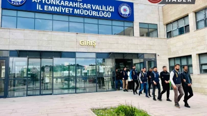 Dolandırıcılara yönelik operasyonda 13 kişi tutuklandı