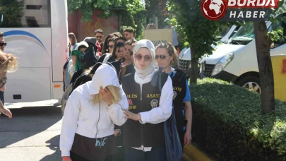 Eskişehir’de düzenlenen fuhuş operasyonunda 19 şüpheli yakalandı.