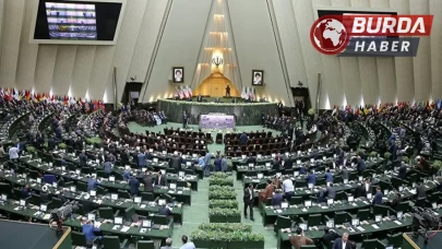 Pezeşkiyan, UAEA ile iş birliğini askıya alan yasayı resmen onayladı.