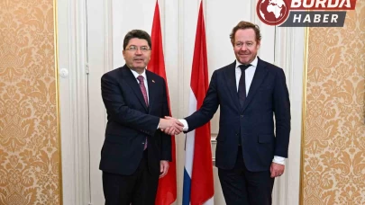 Yılmaz Tunç, Hollandalı mevkidaşı Van Weel ile bir araya geldi.