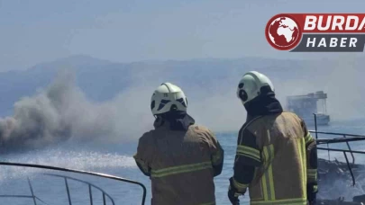 Marinada 5 tekne yanarak kullanılamaz hale geldi.