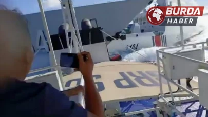 Çin donanma gemisi ile Filipinler sahil güvenlik gemisi çarpıştı.