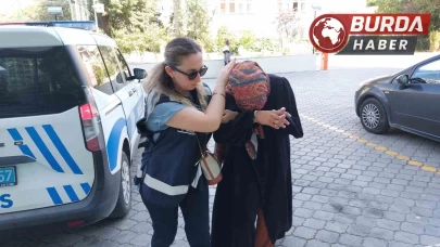 Komşusunun anahtarını kopyalayıp 1,7 milyon liralık altın çaldı.