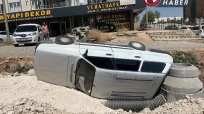 Adıyaman'da otomobil altyapı çukuruna düştü: 5 yaralı