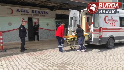 Bursa’da çocuk 3’üncü kattan düşerek ağır yaralandı.
