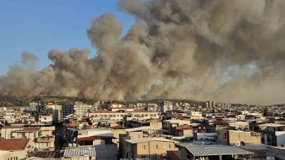İzmir’de gün ağardı, yangına hava müdahalesi tekrar başladı.