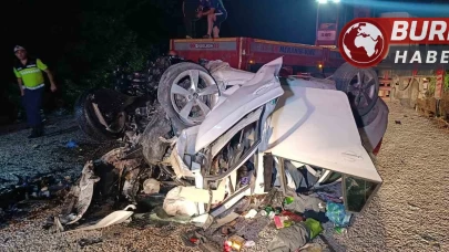 Çanakkale’de korkunç trafik kazası: 6 kişi hayatını kaybetti