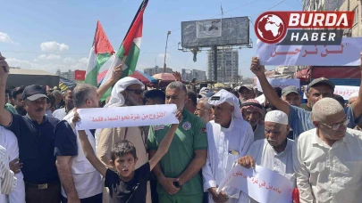 Gazze şehrinde yüzlerce Filistinli "Kefen Yürüyüşü" düzenledi