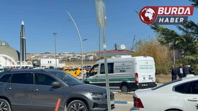 Van'da barışmaya giderken öldürülen anne ve oğulları defnedildi.