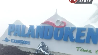 Erzurum Palandöken Kayak Merkezinin zirvesine mevsimin ilk karı yağdı.