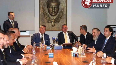 Saran ve yönetim kurulu üyeleri mazbatasını aldı.