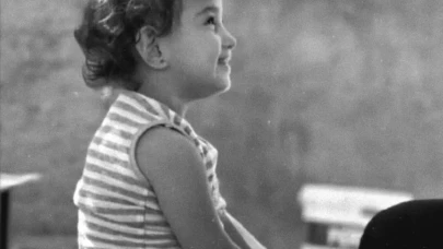 2 yaşındaki çocuk, kamyonetin altında kalarak can verdi.