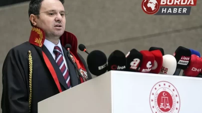 Akın Gürlek’in konutunu soran motosikletli 2 şüpheli gözaltına alındı.
